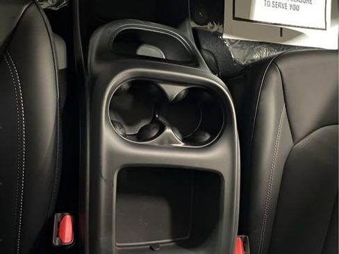 New 2026 Chrysler Pacifica Select AWD/4WD image 32