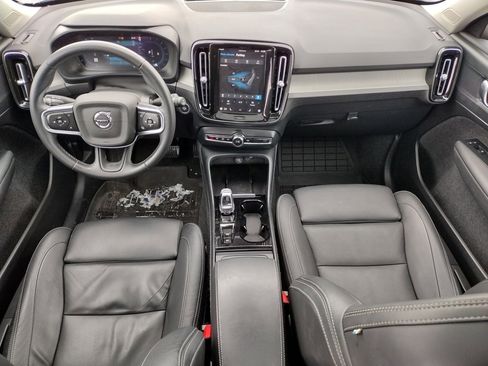 Used 2024 Volvo XC40 B5 Plus image 15
