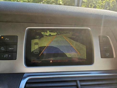 Used 2010 Audi Q7 3.6 Premium Plus w/ Premium Plus Pkg image 20