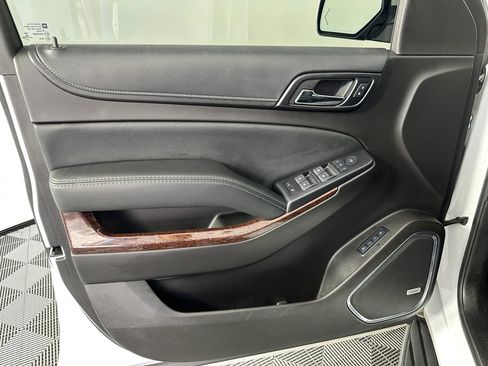 Used 2017 GMC Yukon XL SLT image 21