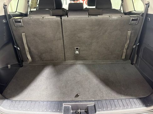 Used 2020 Toyota Highlander LE AWD/4WD image 18
