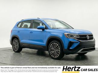 Used 2025 Volkswagen Taos SE video 1