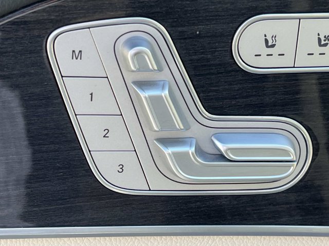 Used 2020 Mercedes-Benz GLS 450 4MATIC image 34