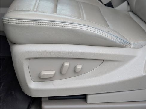 Used 2019 GMC Yukon Denali w/ Denali Ultimate Package image 11