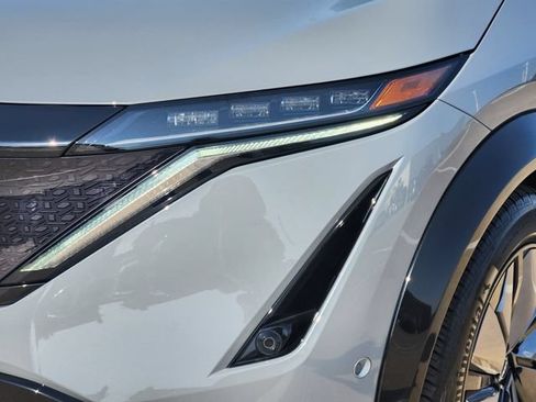 Used 2023 Nissan Ariya AWD/4WD image 16