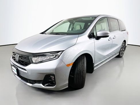 New 2026 Honda Odyssey Elite image 3
