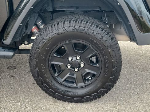 Used 2023 Jeep Gladiator Mojave w/ LED Lighting Group image 16