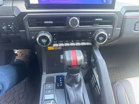 Used 2025 Toyota Tacoma TRD Pro AWD/4WD image 27