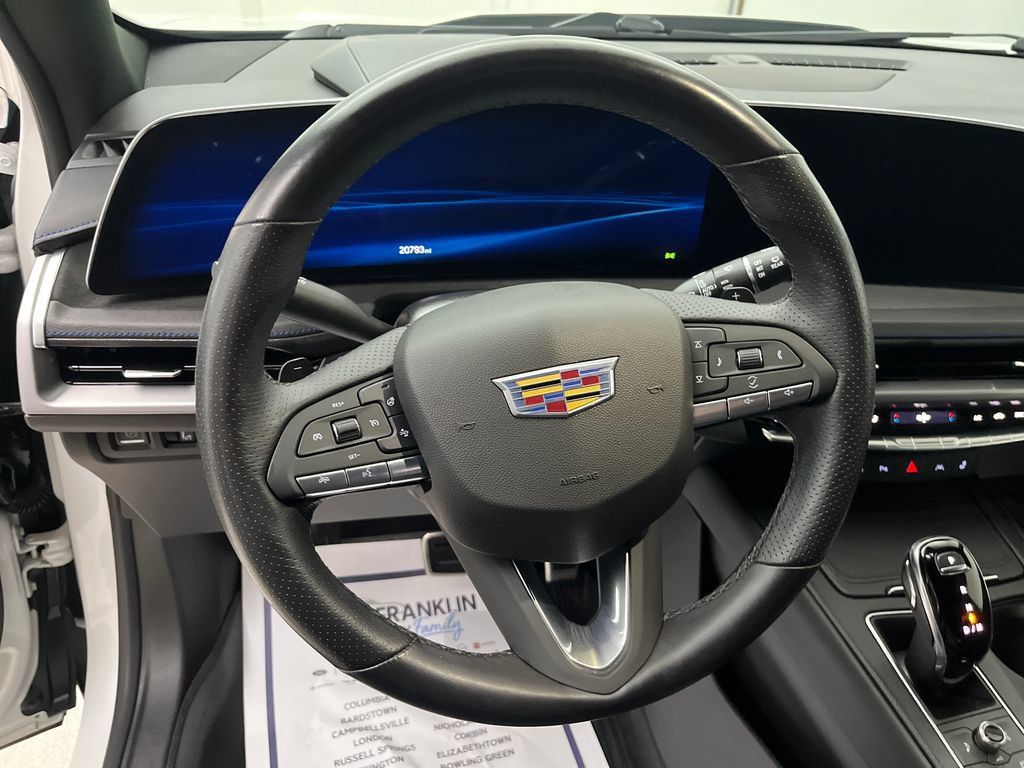 Used 2024 Cadillac XT4 Sport w/ Technology Package AWD/4WD image 16