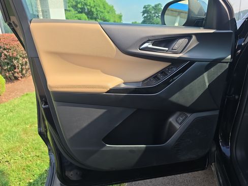 Used 2026 Chevrolet Equinox ACTIV w/ LPO, Floor Liner Package AWD/4WD image 16