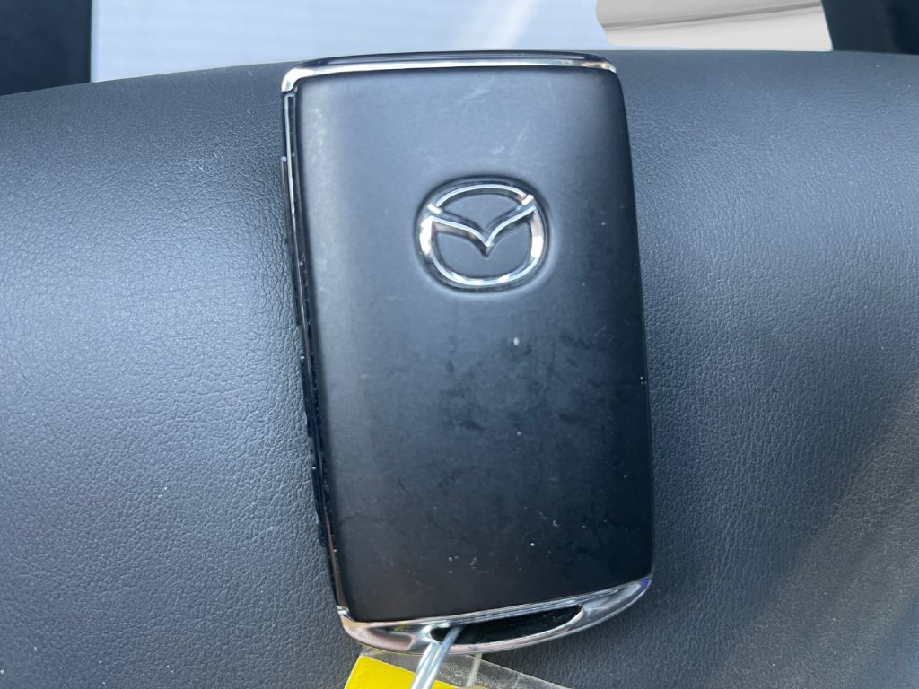 Used 2025 MAZDA MAZDA3 s FWD image 25