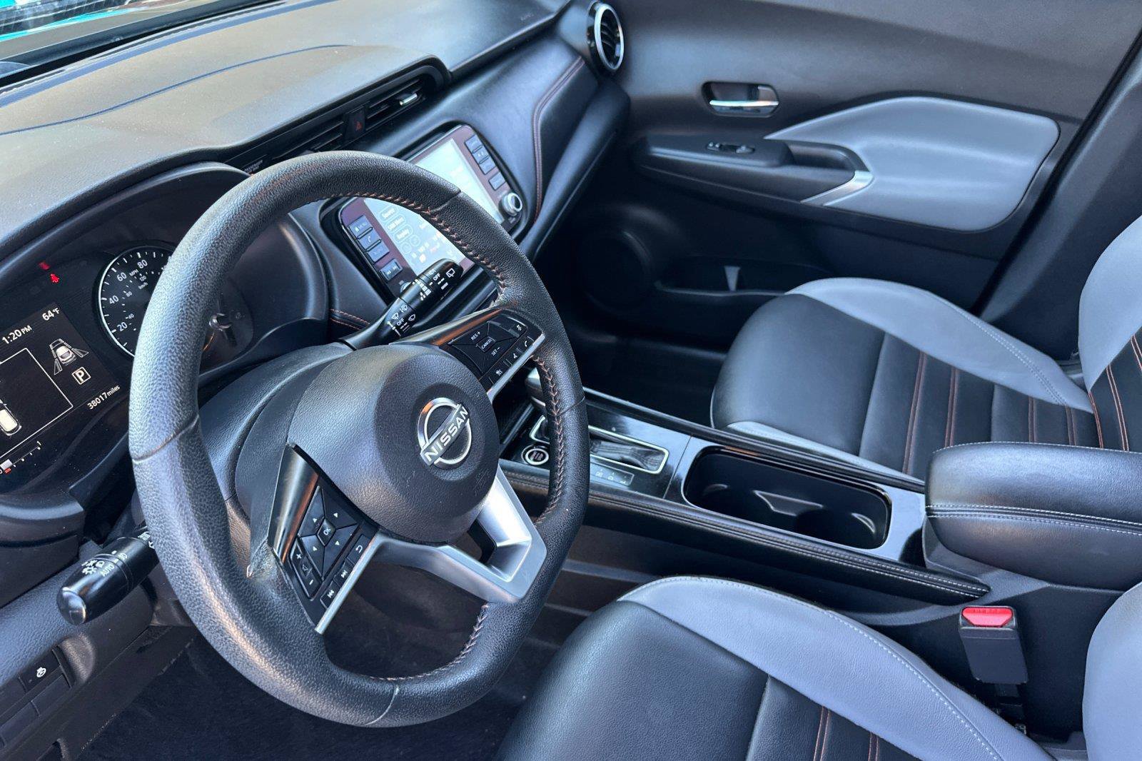 Used 2023 Nissan Kicks SR w/ SR Premium Package FWD image 9