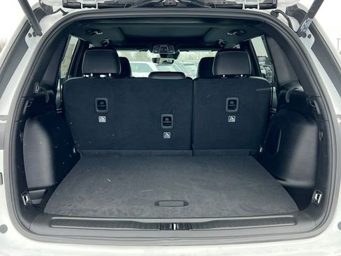 New 2025 Jeep Grand Cherokee Limited w/ Black Appearance Package image 37