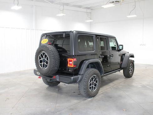 Used 2024 Jeep Wrangler Unlimited Rubicon image 9