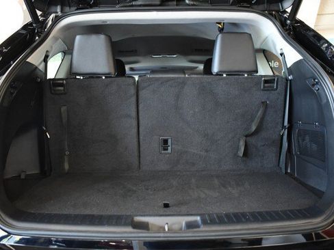 Used 2023 Toyota Highlander XLE AWD/4WD image 15