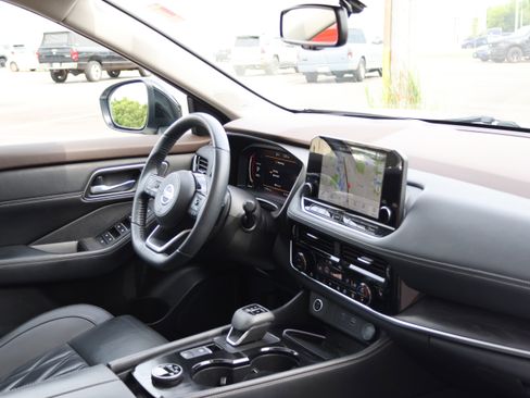 Used 2021 Nissan Rogue Platinum AWD/4WD image 36