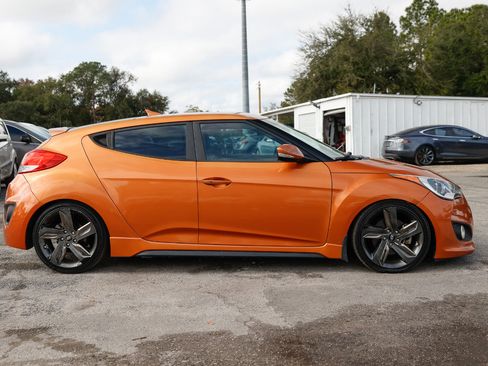 Used 2015 Hyundai Veloster Turbo image 13
