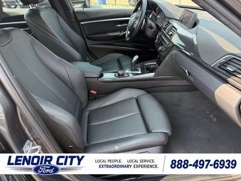 Used 2018 BMW 330i Sedan w/ Convenience Package RWD image 13
