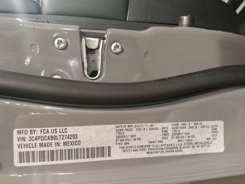 Used 2020 Dodge Journey SE w/ Blacktop Package FWD image 33