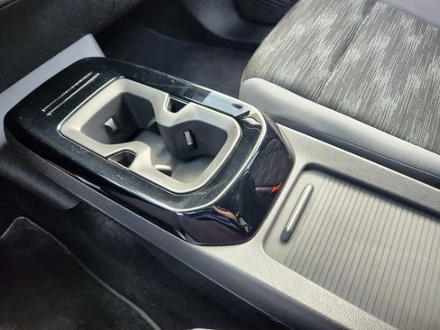 Used 2022 Volkswagen ID.4 Pro image 22