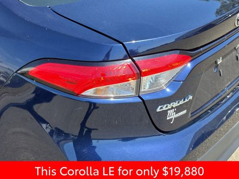 Used 2024 Toyota Corolla LE FWD image 39