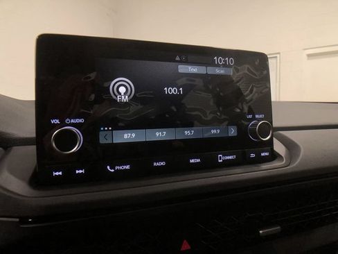 Used 2023 Honda Accord EX image 30