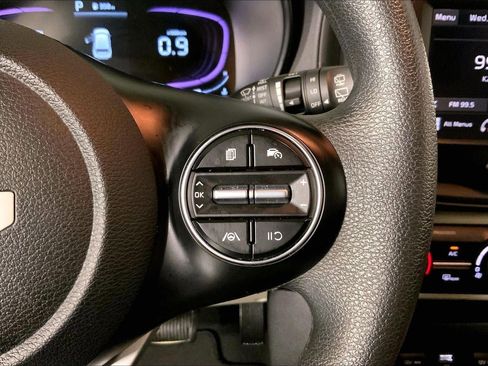 Certified 2025 Kia Soul LX w/ LX Technology Package image 19