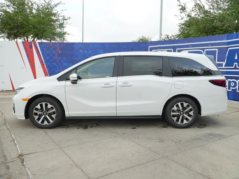 New 2026 Honda Odyssey EX-L image 10