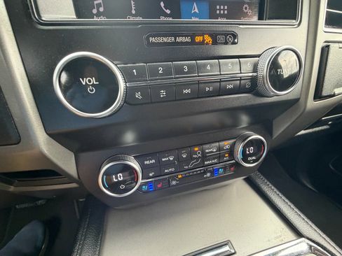 Used 2019 Ford Expedition Max XLT w/ Equipment Group 202A AWD/4WD image 19