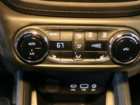 Used 2023 Chevrolet TrailBlazer LT w/ Convenience Package FWD image 24
