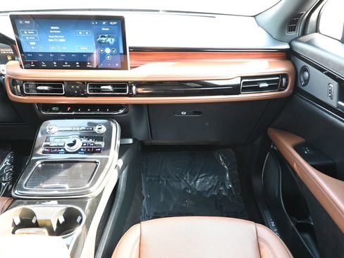 Used 2022 Lincoln Nautilus Reserve w/ Equipment Group 201A FWD image 22