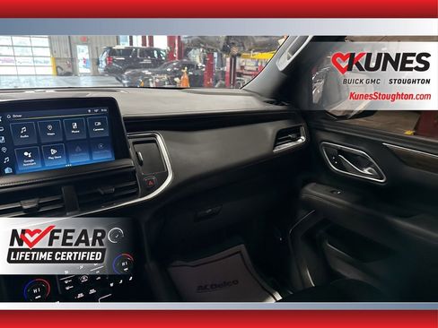 Used 2023 Chevrolet Suburban Premier image 38