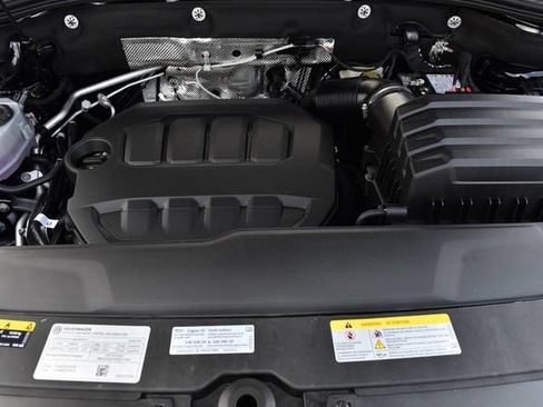 New 2026 Volkswagen Atlas Peak Edition AWD/4WD image 28
