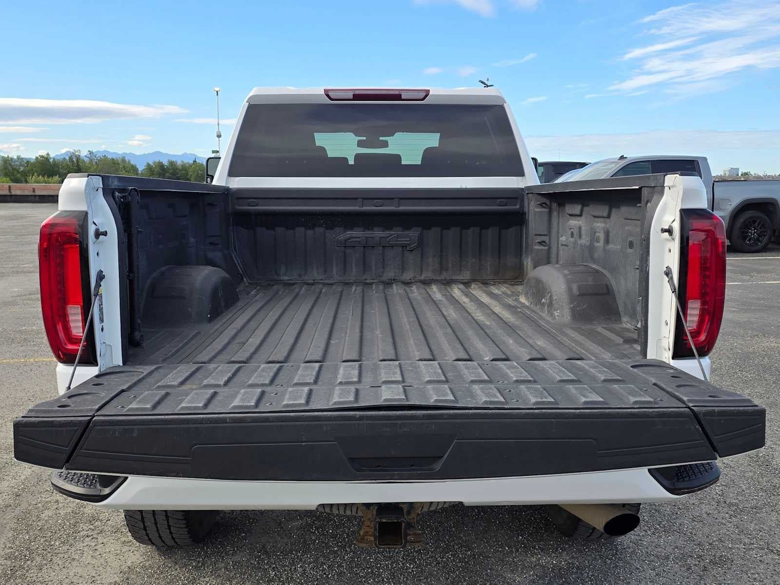 Used 2023 GMC Sierra 2500 AT4 w/ Snow Plow Prep/Camper Package AWD/4WD image 13