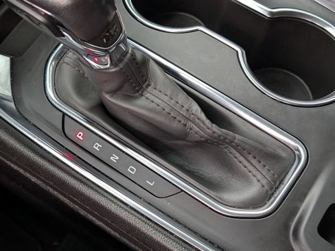 Used 2021 Chevrolet Traverse RS image 20