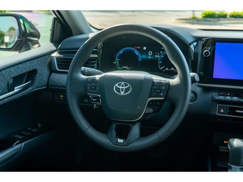 Used 2026 Toyota Camry XLE FWD image 20