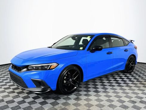 Used 2022 Honda Civic Sport image 2