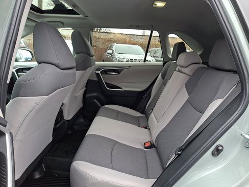 Used 2023 Toyota RAV4 XLE w/ Convenience Package image 10