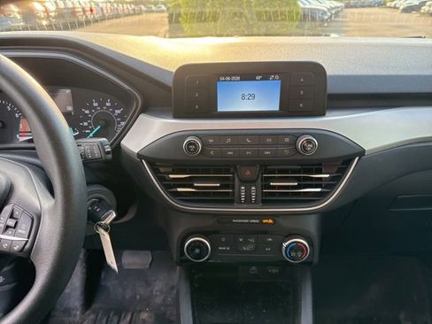 Used 2022 Ford Escape S image 15