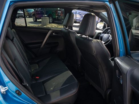 Used 2016 Toyota RAV4 SE image 21