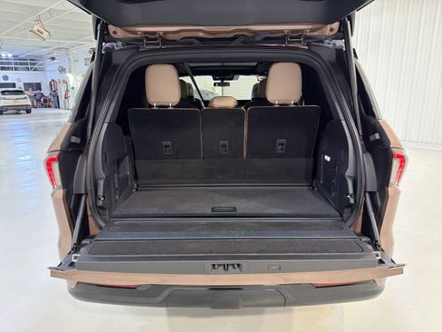 Used 2025 Lincoln Navigator Black Label AWD/4WD image 29