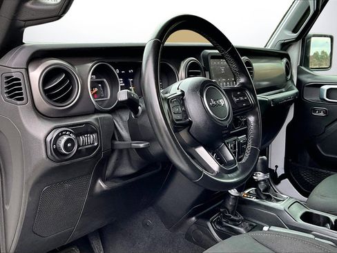 Used 2021 Jeep Wrangler Unlimited Sport image 16