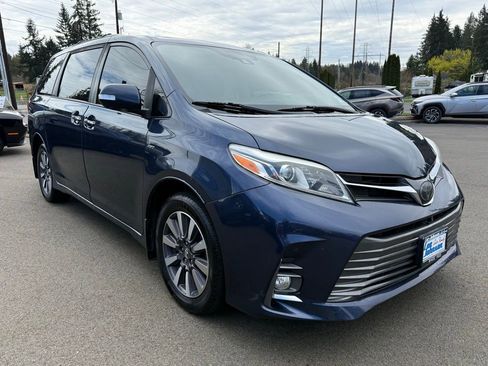 Used 2020 Toyota Sienna Limited Premium AWD/4WD image 7