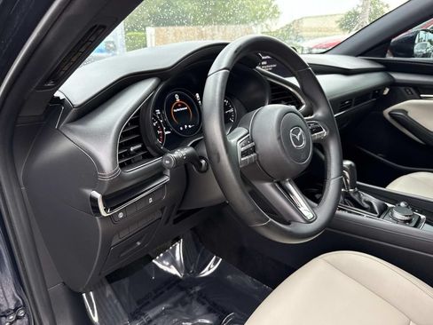 Used 2019 MAZDA MAZDA3 Hatchback FWD image 24