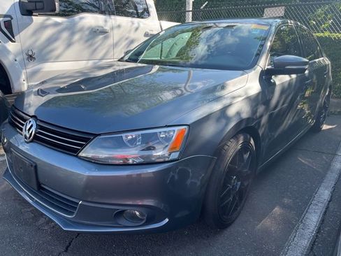 Used 2012 Volkswagen Jetta SEL FWD image 1