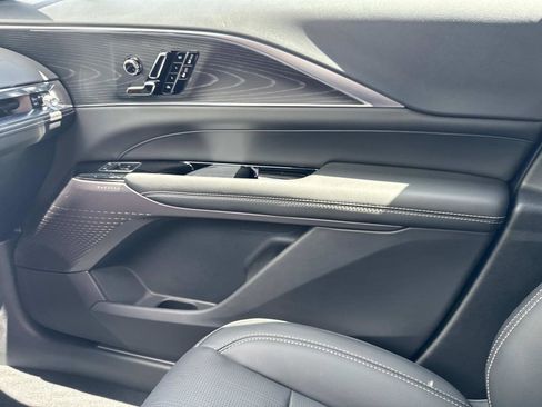 New 2025 Cadillac Lyriq Luxury image 20