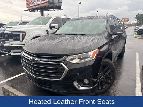 Used 2021 Chevrolet Traverse LT image 2