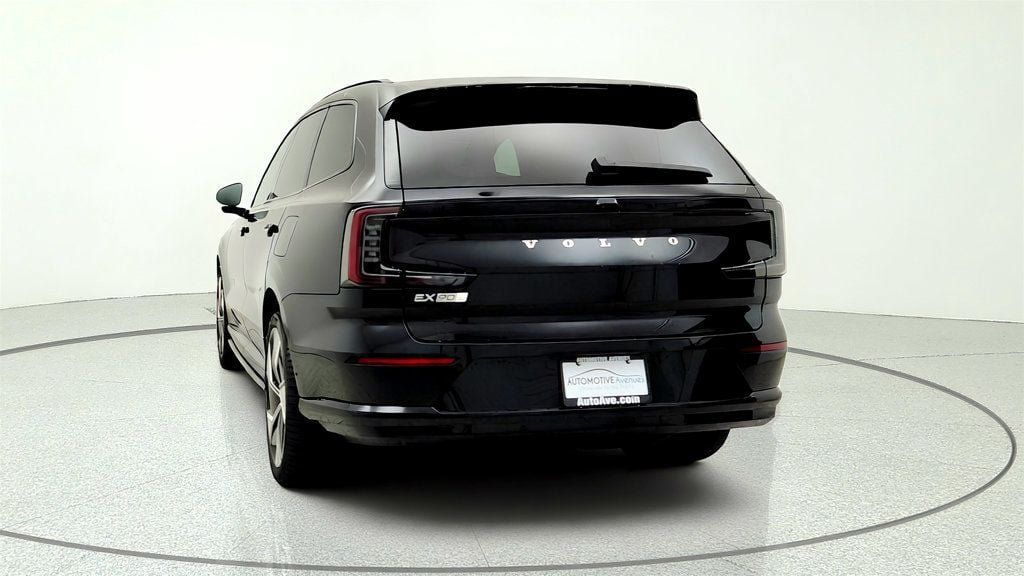Used 2025 Volvo EX90 Ultra AWD/4WD image 6