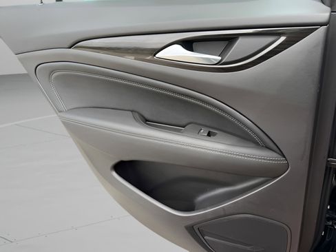 Used 2018 Buick Regal Essence FWD image 24