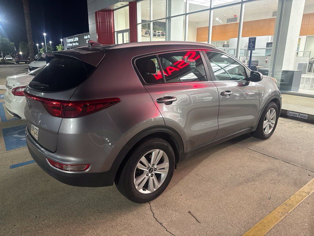 Used 2018 Kia Sportage LX w/ LX Popular Package FWD image 4